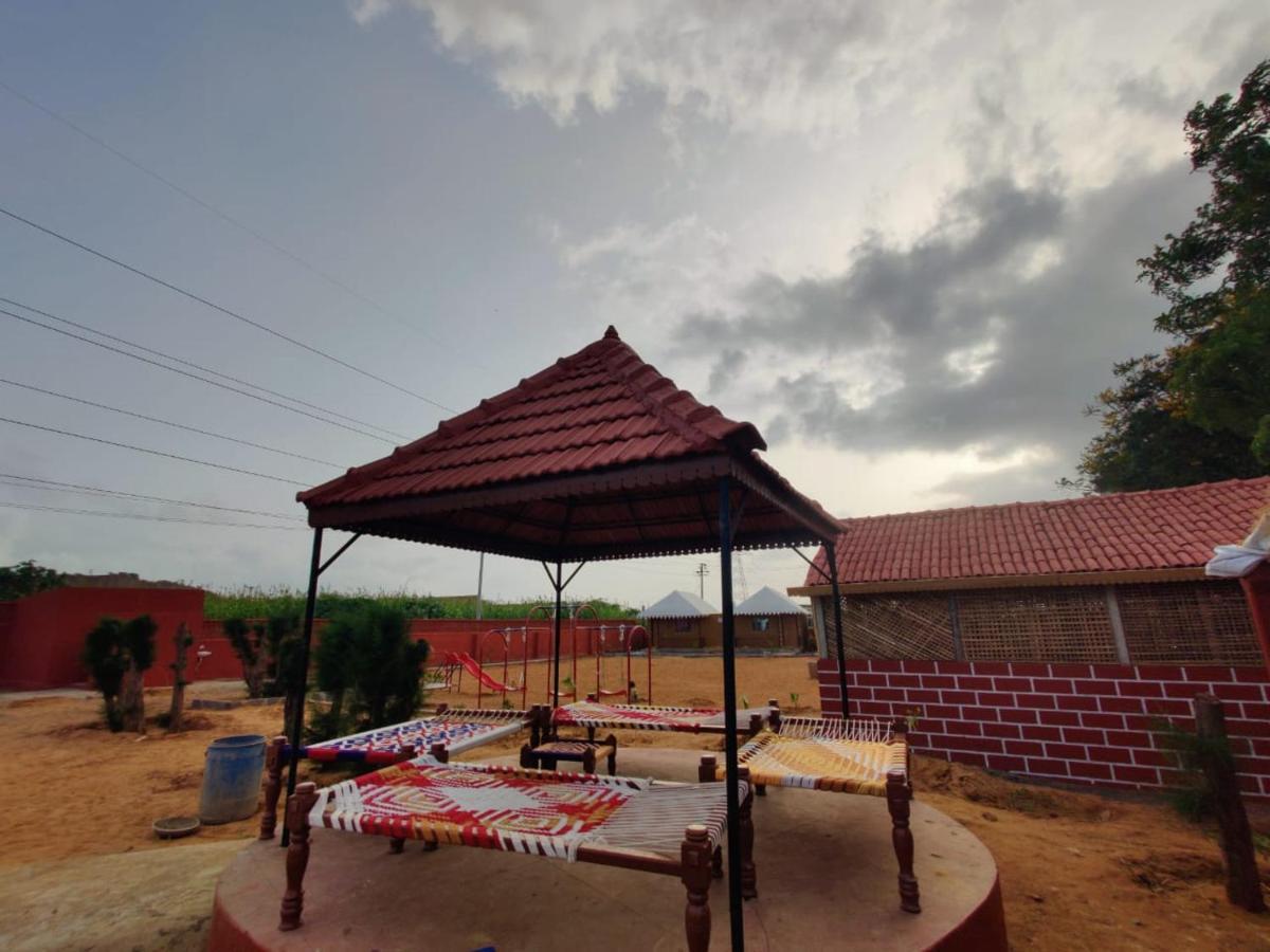 Santkrupa Villa Resort Nakhtrana Buitenkant foto