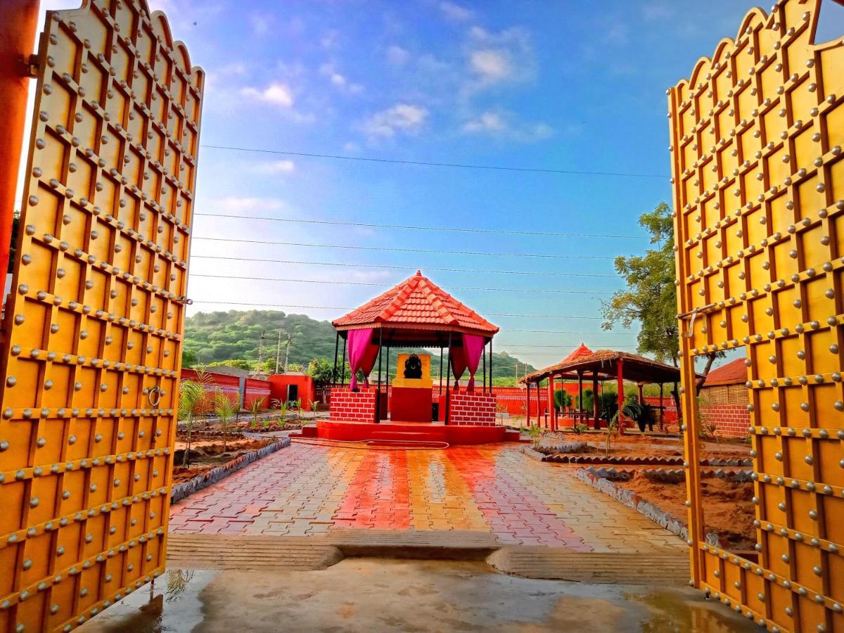 Santkrupa Villa Resort Nakhtrana Buitenkant foto